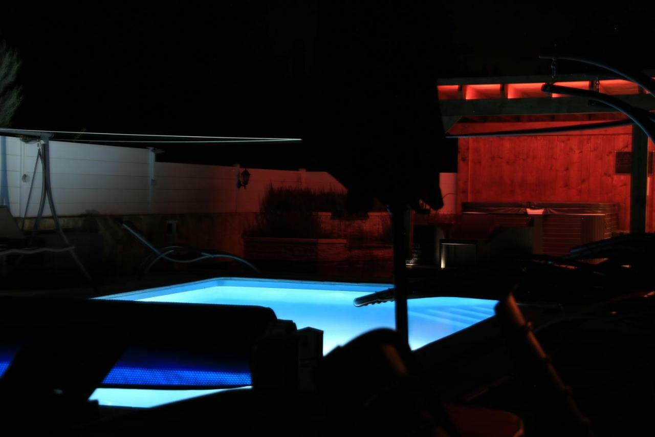 Appartamento Fp La Cigale Camaret-sur-Aigues Esterno foto